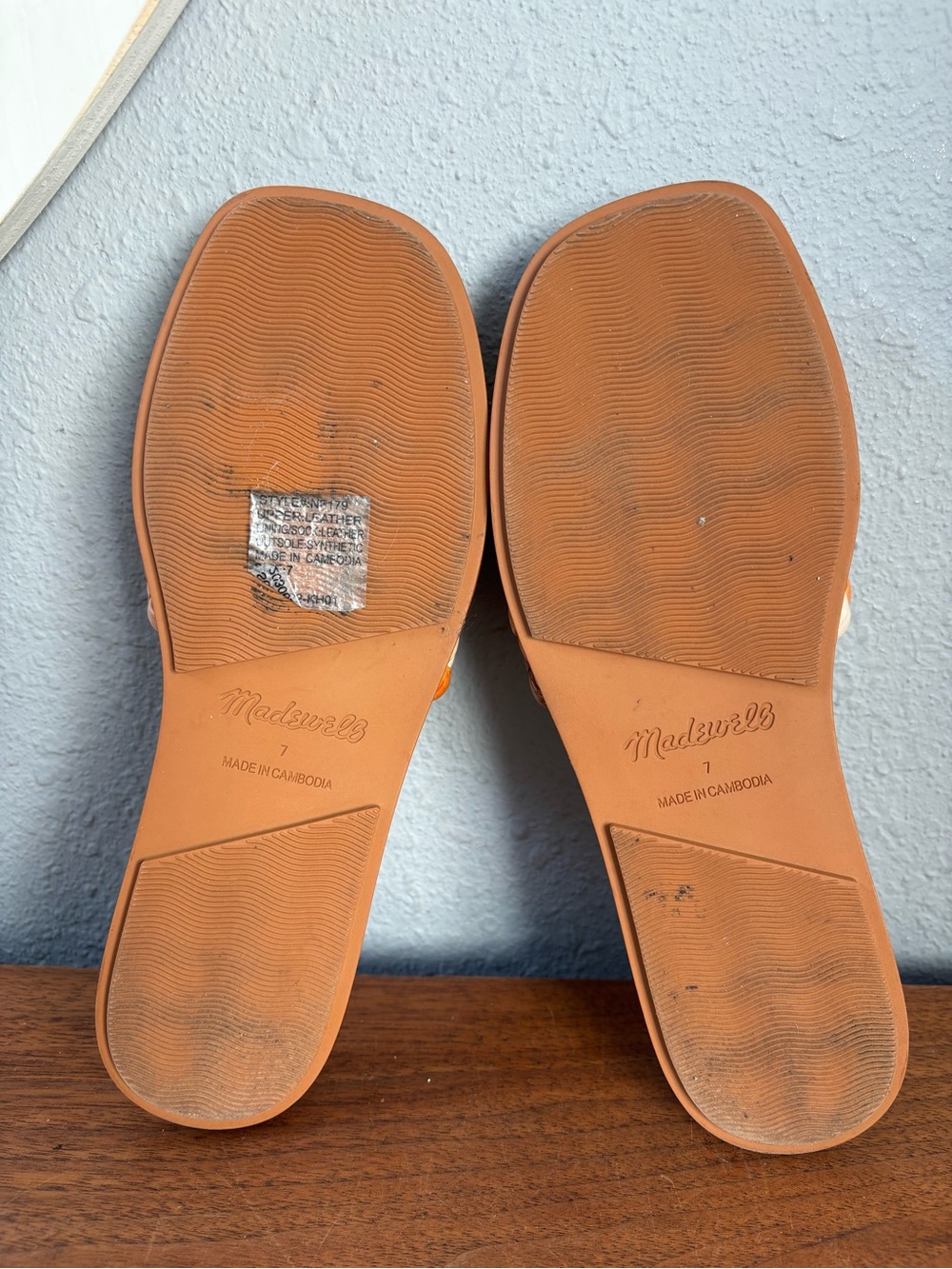 Madewell Tan & Orange Slide Sandals 7 - Picture 8 of 11